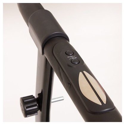 Buttons for adjusting the speed are built into the hand rails, as well as the main display console