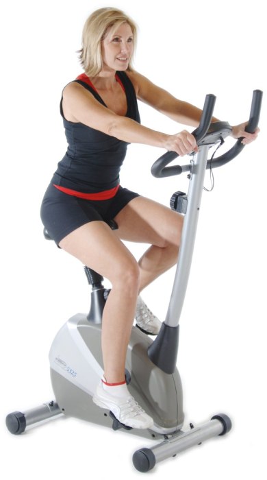 The Stamina 5325 features a compact footprint and easily adjustable base levellers to increase stability during your cycle