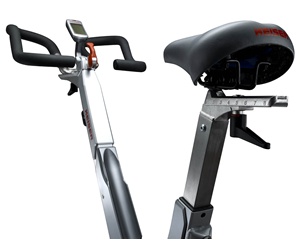 The ergonomic shape of the handlebars provides you with a wide variety of potential grip positions to suit your preferred cycling style