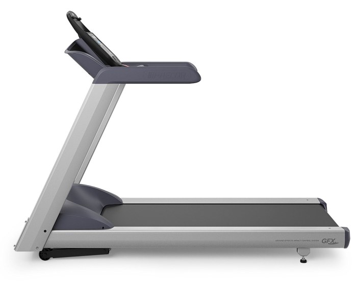 Integrated Footplant Technology and Ground Effects Impact Control are used to reduce the impact on your knees and hips