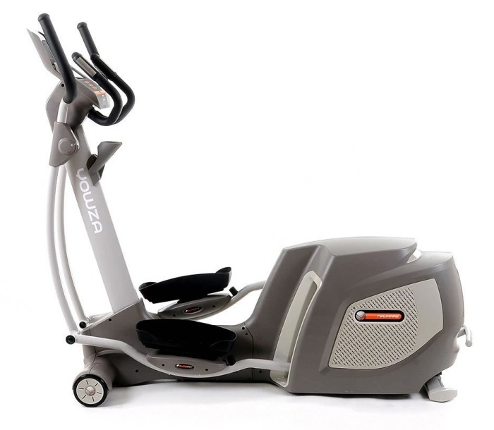 The Navarre is one of Yowza's only ellipticals to feature linear handle movement