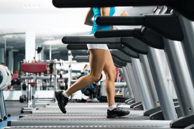 30 minutes walking, 5 times per week is an effective treadmill workout