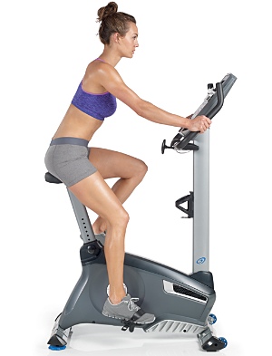 22 workout programs are available, including interval training and heart rate control