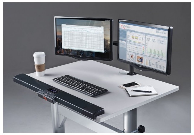 The TR5000-DT5 console can sync workout data to the Active Trac app