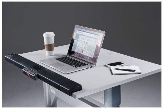 The console for the TR5000-DT7 features controls to adjust the desk height electronically