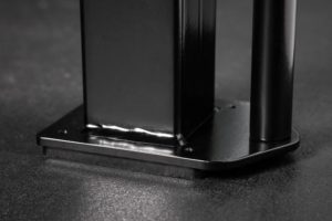 Single post column design