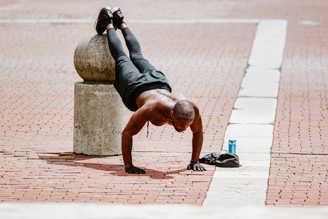 Decline pushup on outside pillar