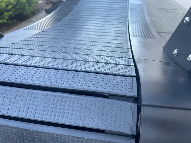 Slatted running belt