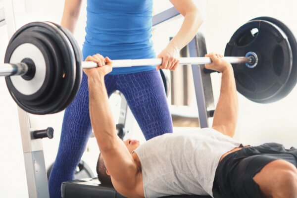 wide grip bench press 