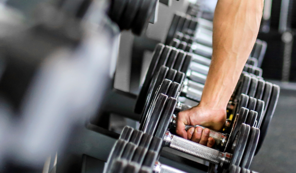 arm gripping weights